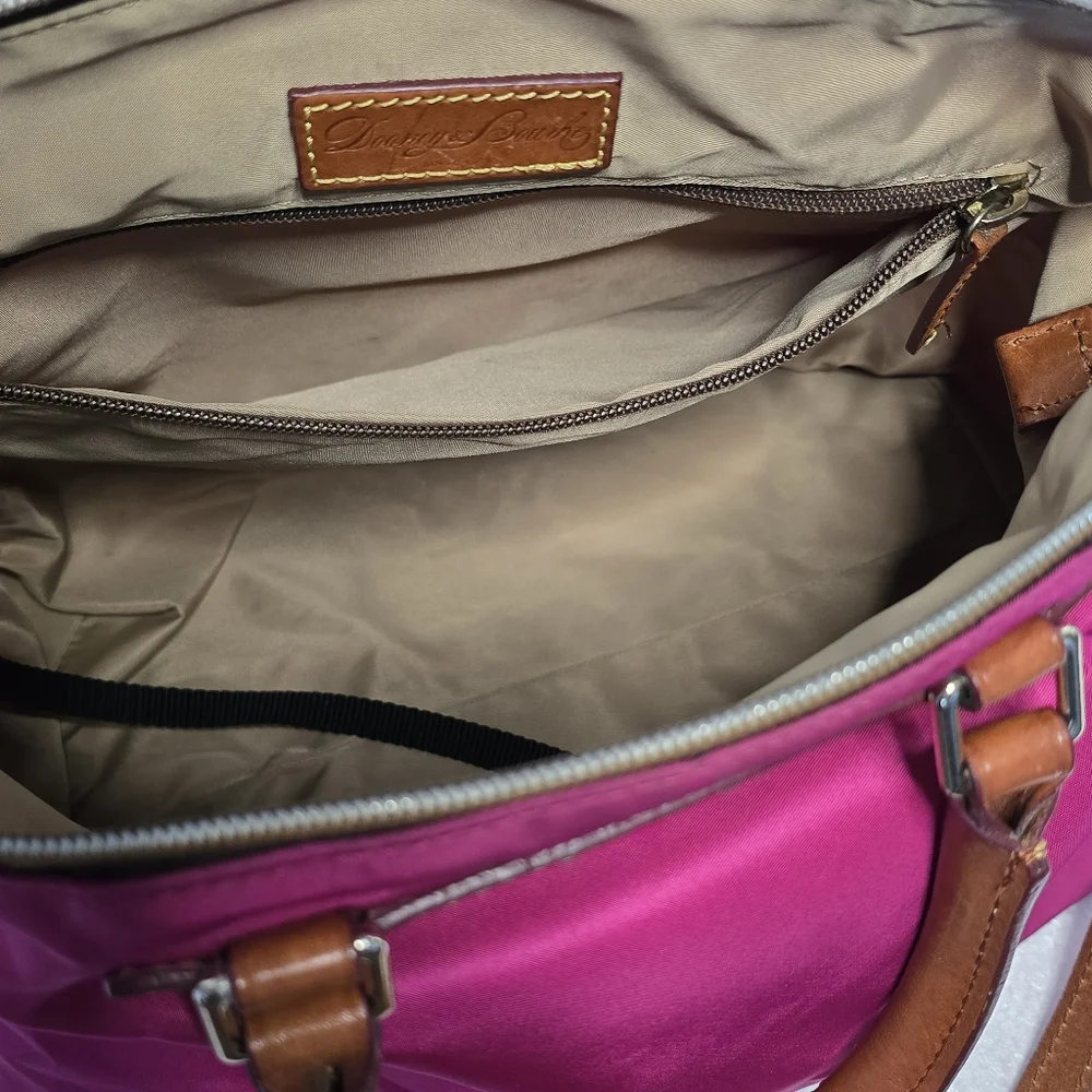 Dooney & Bourke stylish vibrant